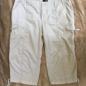 a.n.a Cream Capri Cargo Pants Cotton Size 16